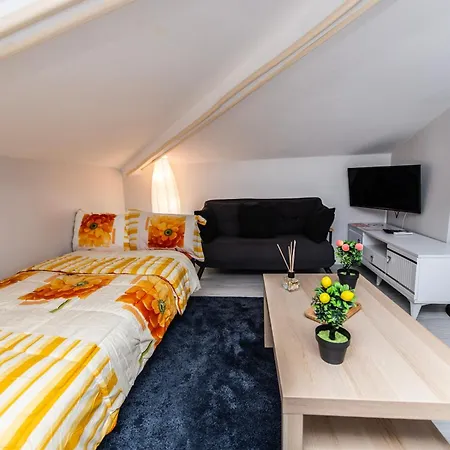 Dach Wochnung Mit Terrasse Стамбул