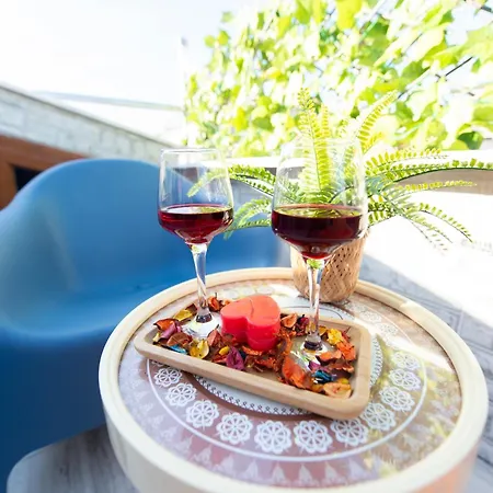 Dach Wochnung Mit Großer Terrasse Privatunterkunft *