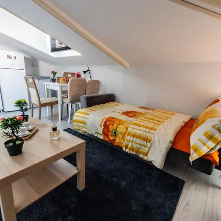 Dach Wochnung Mit Großer Terrasse Privatunterkunft